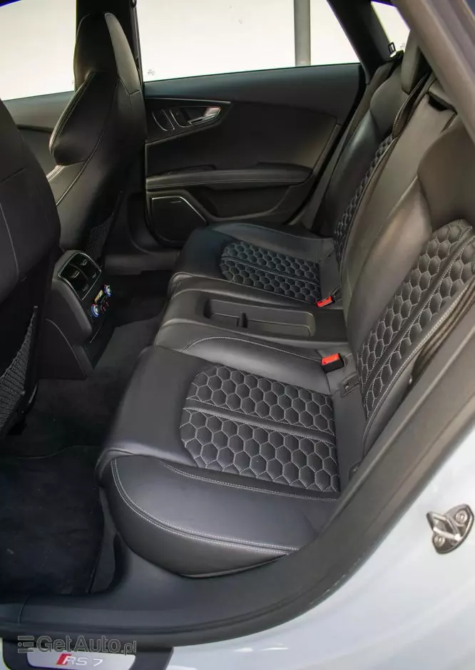 AUDI RS7 4.0 TFSI Quattro Tiptronic