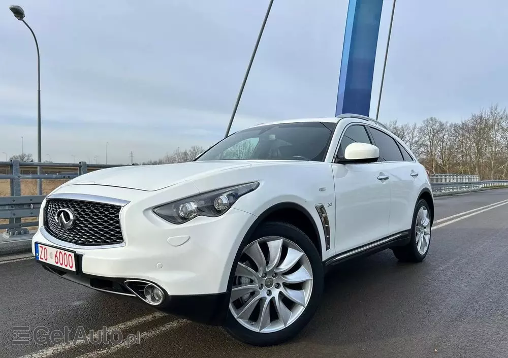 INFINITI QX70 
