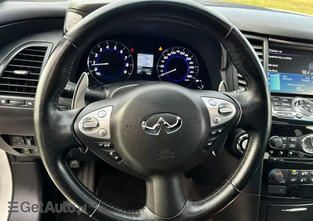 INFINITI QX70 