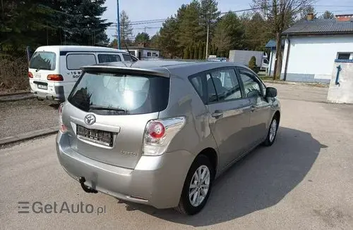 TOYOTA Verso 