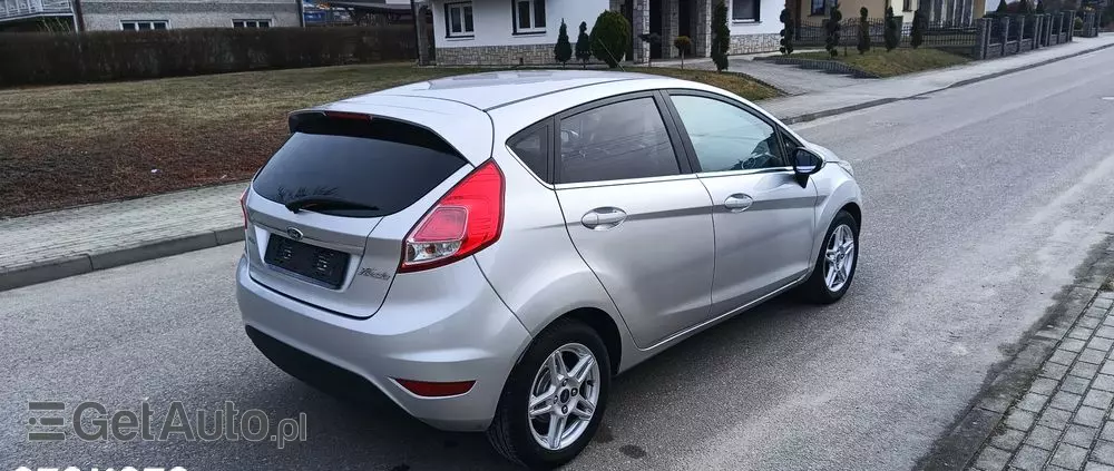 FORD Fiesta 1.4 Titanium