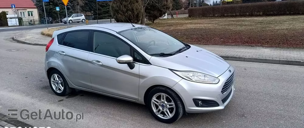 FORD Fiesta 1.4 Titanium