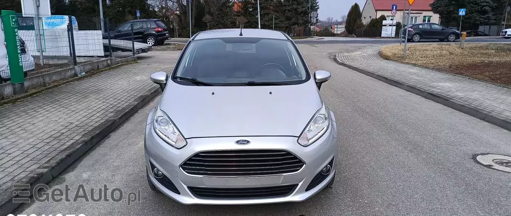FORD Fiesta 1.4 Titanium