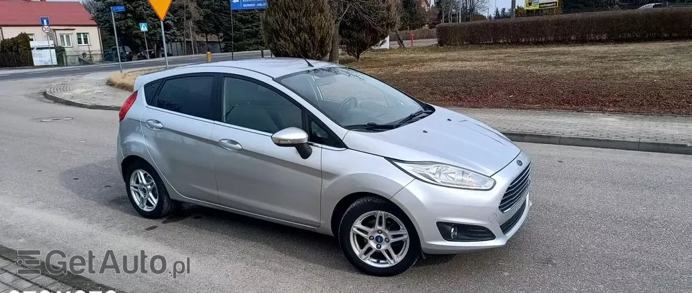 FORD Fiesta 1.4 Titanium