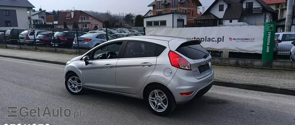 FORD Fiesta 1.4 Titanium