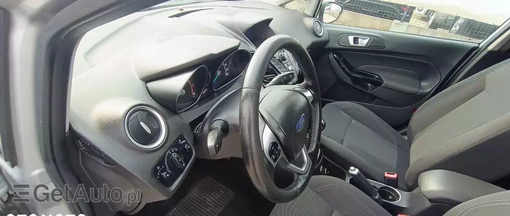 FORD Fiesta 1.4 Titanium