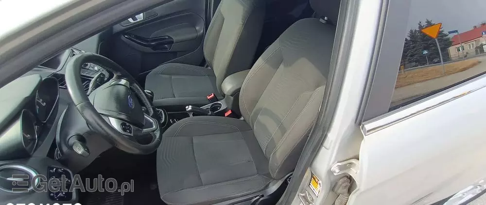 FORD Fiesta 1.4 Titanium
