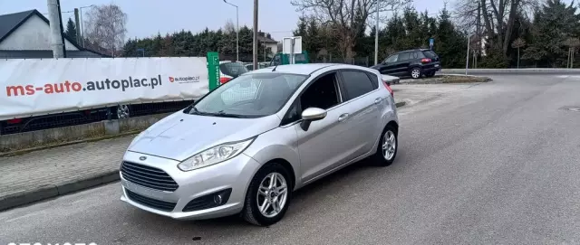 FORD Fiesta 1.4 Titanium