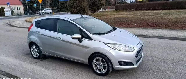 FORD Fiesta 1.4 Titanium