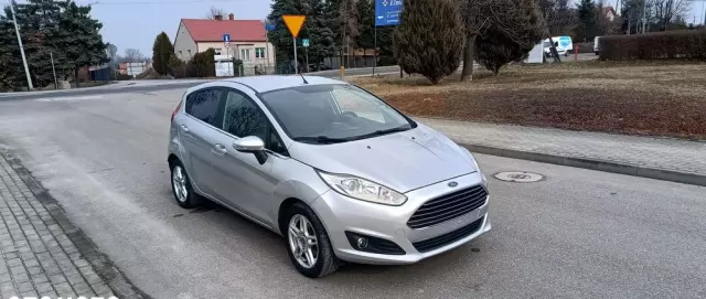 FORD Fiesta 1.4 Titanium
