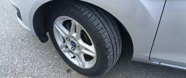 FORD Fiesta 1.4 Titanium