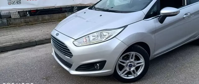 FORD Fiesta 1.4 Titanium
