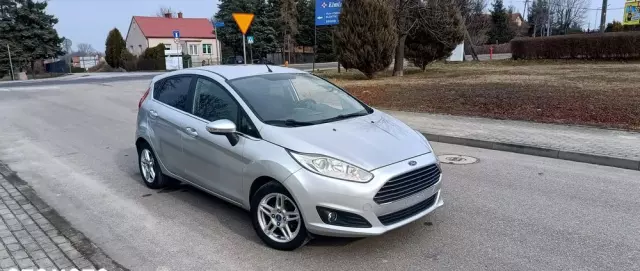 FORD Fiesta 1.4 Titanium