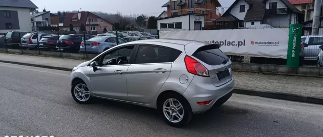 FORD Fiesta 1.4 Titanium