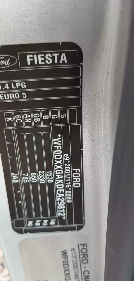 FORD Fiesta 1.4 Titanium