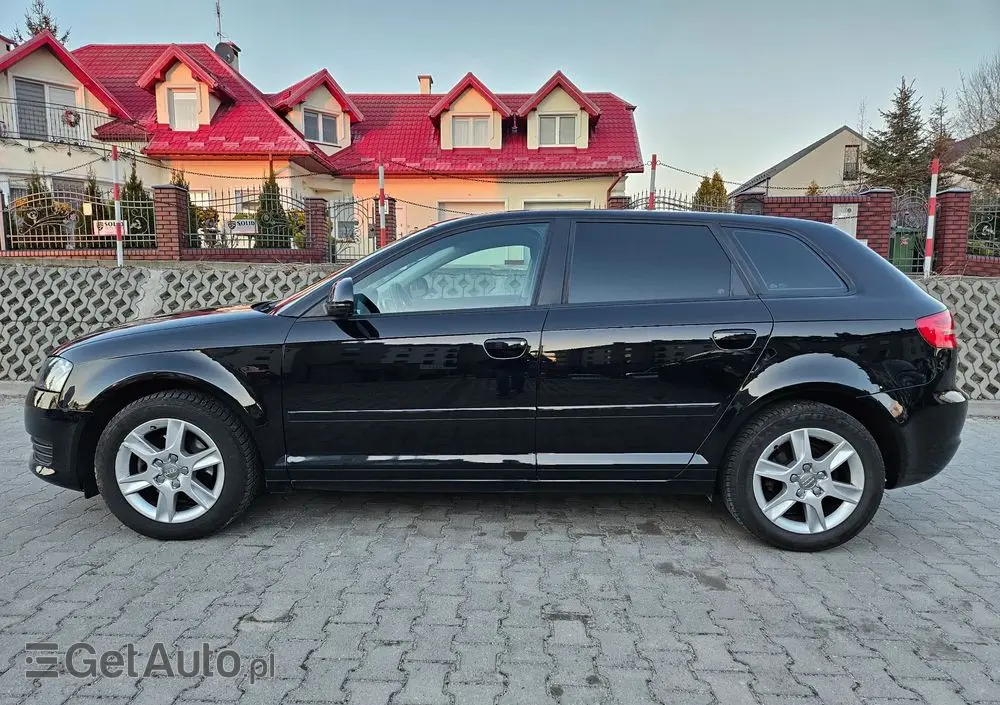 AUDI A3 Sportback 