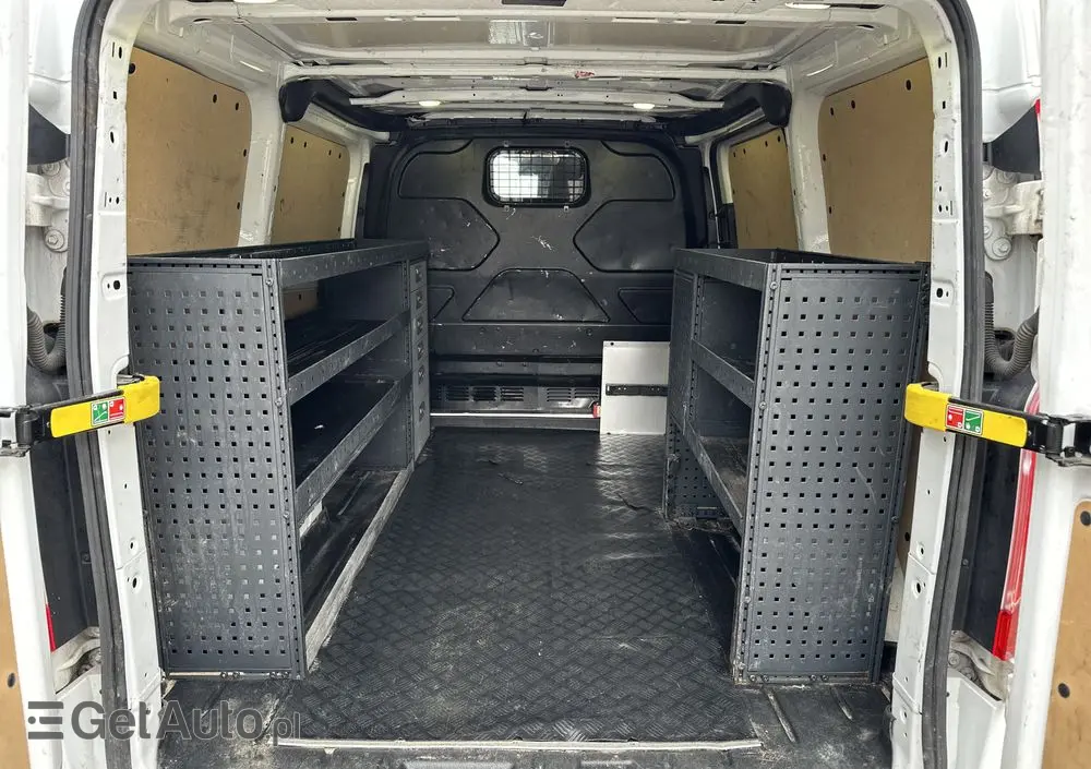 FORD Tourneo Custom 310 L1H1 VA Autm Titanium
