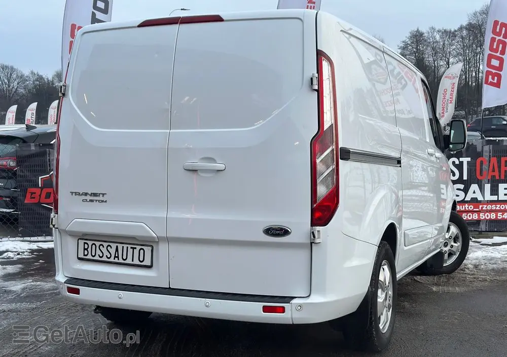 FORD Tourneo Custom 310 L1H1 VA Autm Titanium