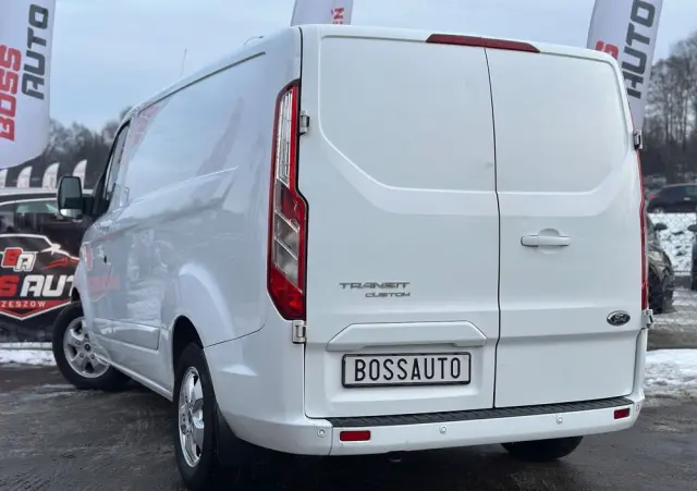 FORD Tourneo Custom 310 L1H1 VA Autm Titanium