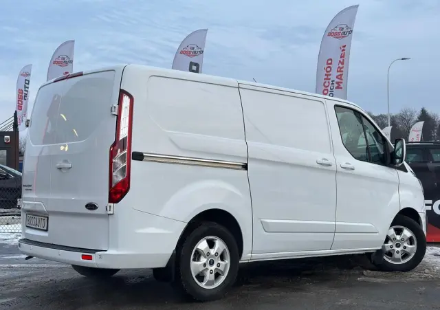 FORD Tourneo Custom 310 L1H1 VA Autm Titanium