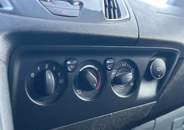 FORD Tourneo Custom 310 L1H1 VA Autm Titanium