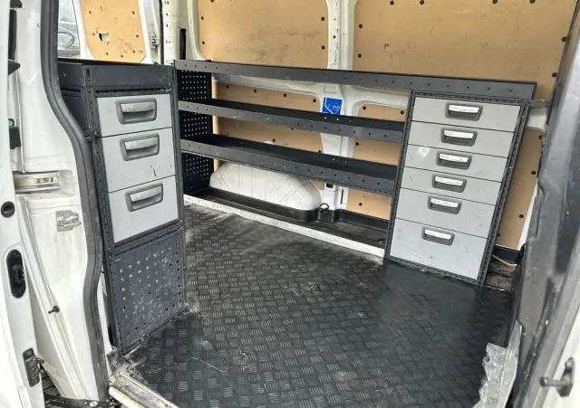 FORD Tourneo Custom 310 L1H1 VA Autm Titanium