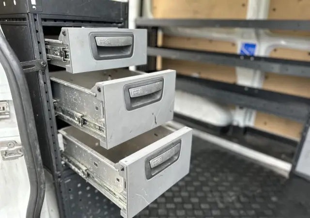 FORD Tourneo Custom 310 L1H1 VA Autm Titanium