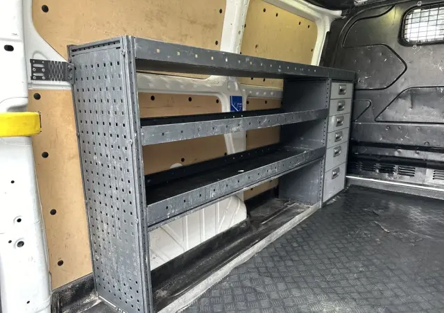 FORD Tourneo Custom 310 L1H1 VA Autm Titanium