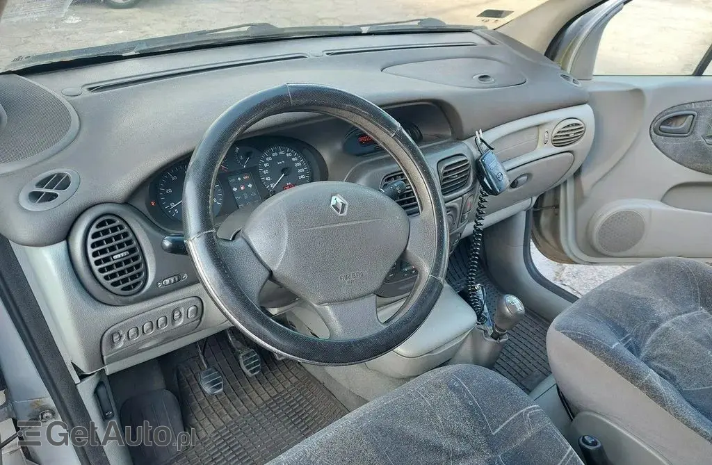 RENAULT Scenic 