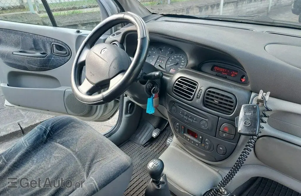 RENAULT Scenic 