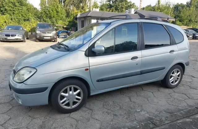 RENAULT Scenic 