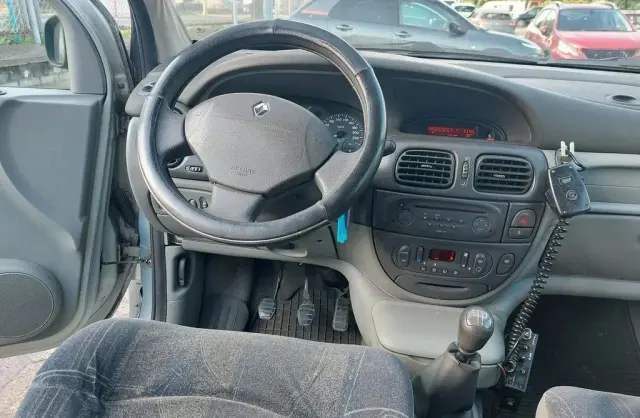 RENAULT Scenic 