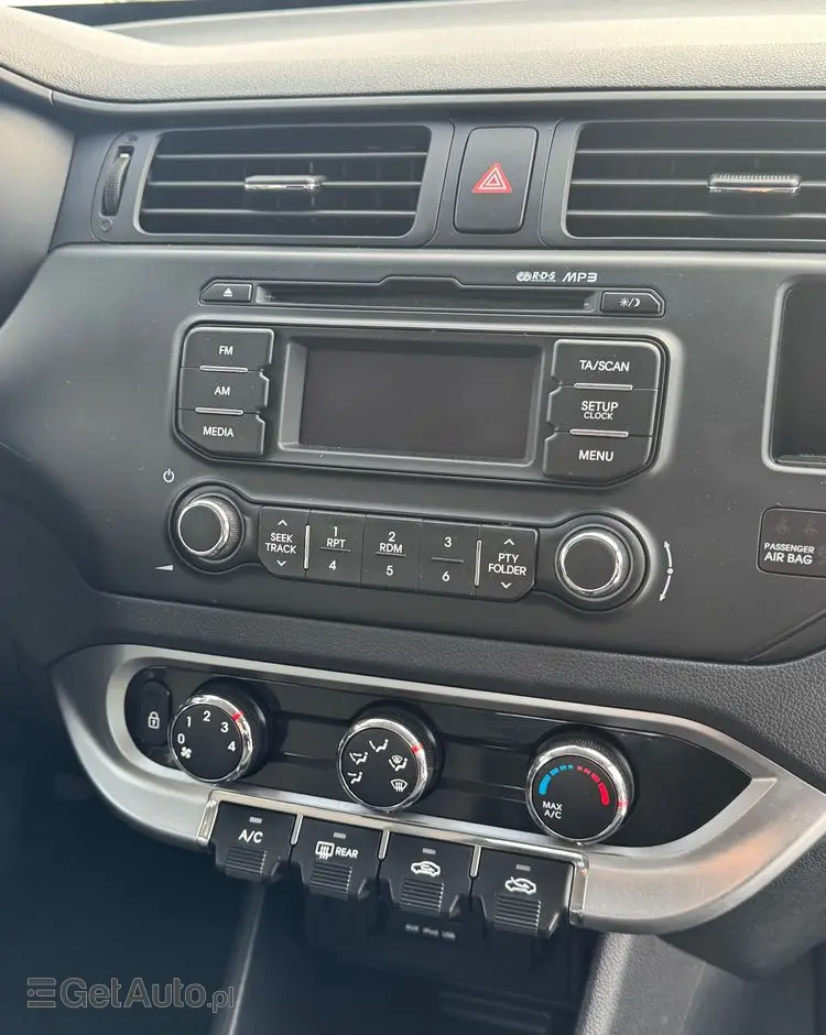 KIA Rio 1.2 XL