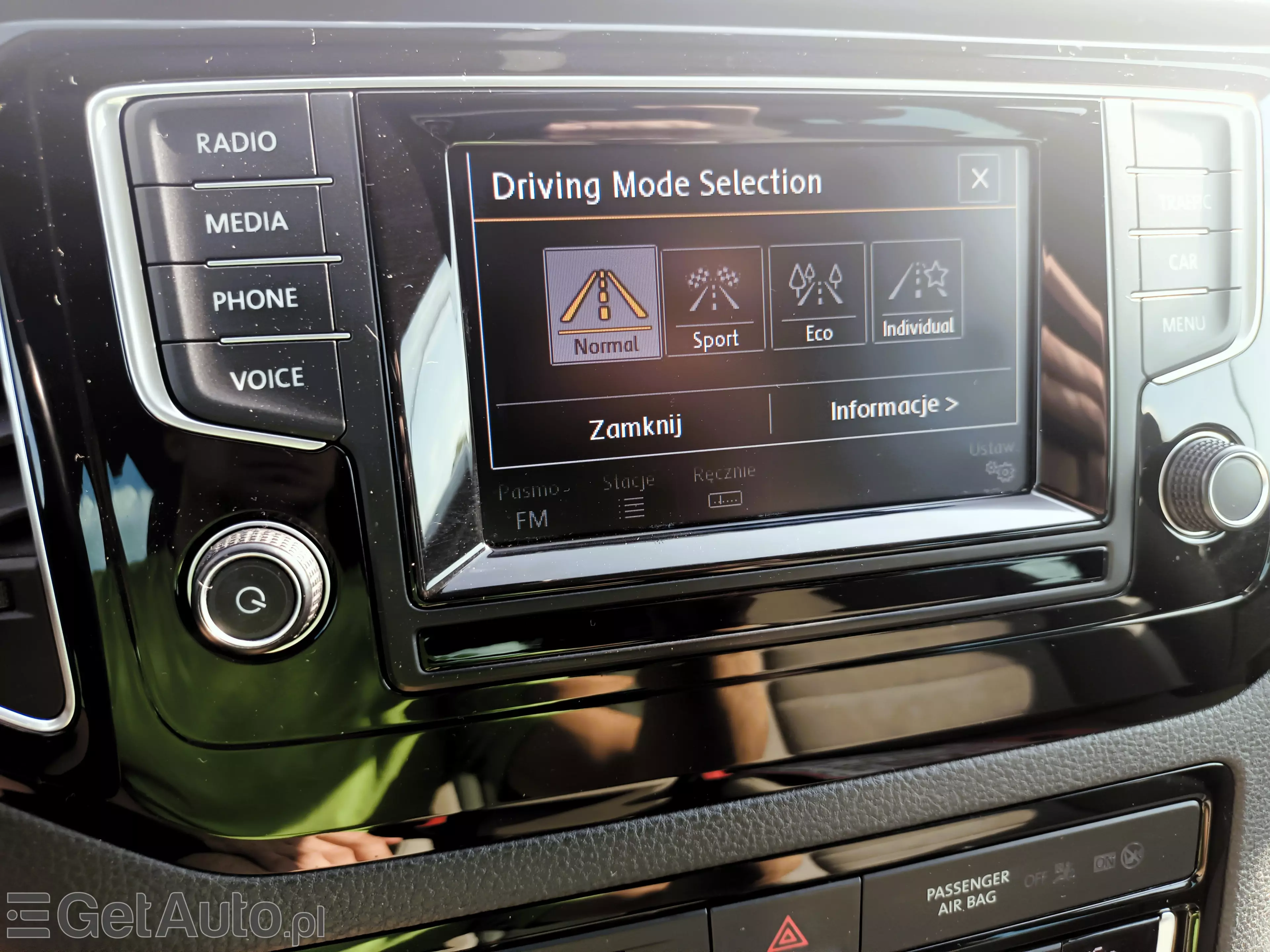 VOLKSWAGEN Golf Sportsvan 