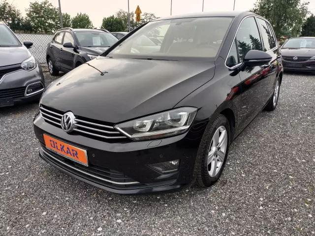 VOLKSWAGEN Golf Sportsvan 