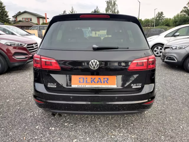 VOLKSWAGEN Golf Sportsvan 