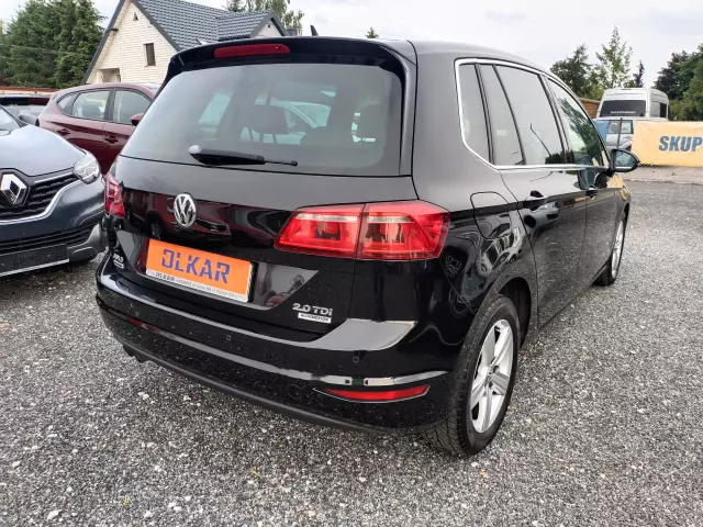 VOLKSWAGEN Golf Sportsvan 