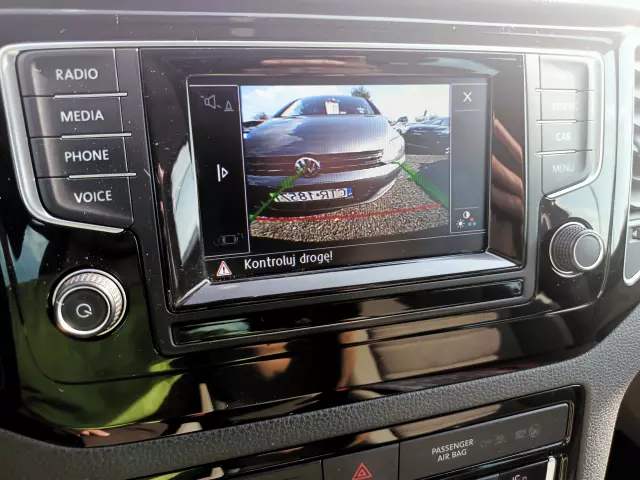 VOLKSWAGEN Golf Sportsvan 