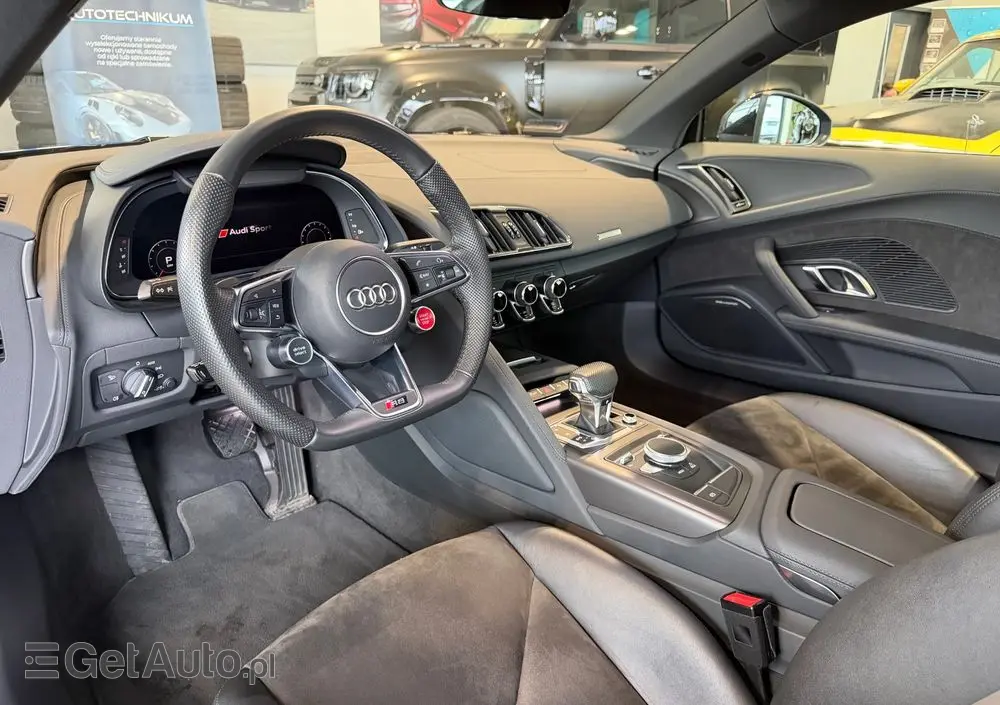 AUDI R8 Coupé V10 RWD
