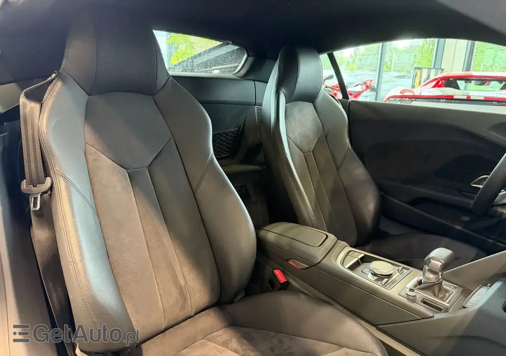 AUDI R8 Coupé V10 RWD