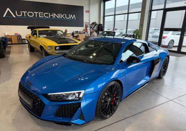 AUDI R8 Coupé V10 RWD