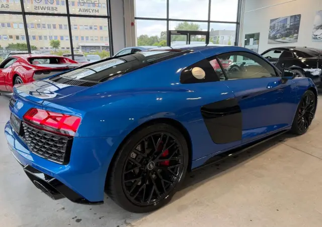 AUDI R8 Coupé V10 RWD