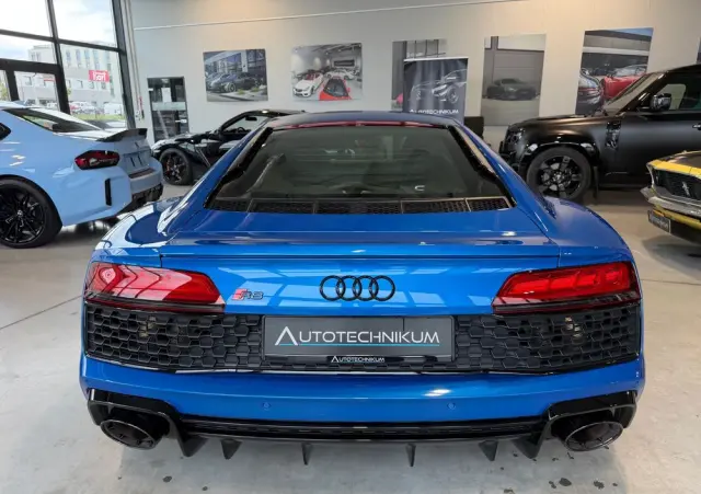 AUDI R8 Coupé V10 RWD