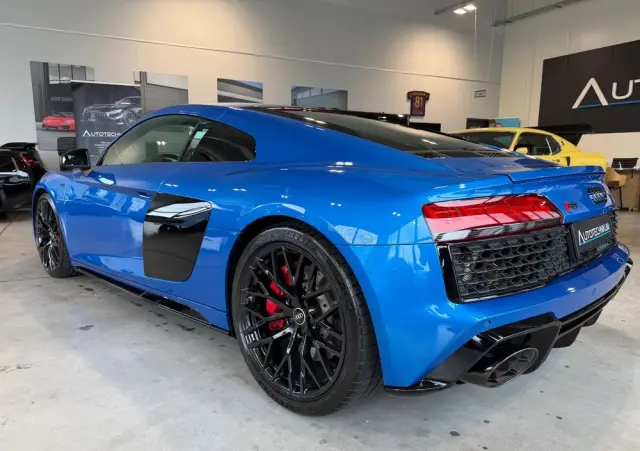 AUDI R8 Coupé V10 RWD