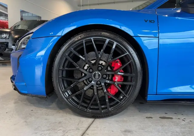 AUDI R8 Coupé V10 RWD