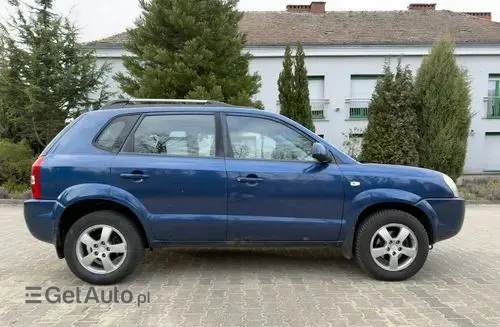 HYUNDAI Tucson 
