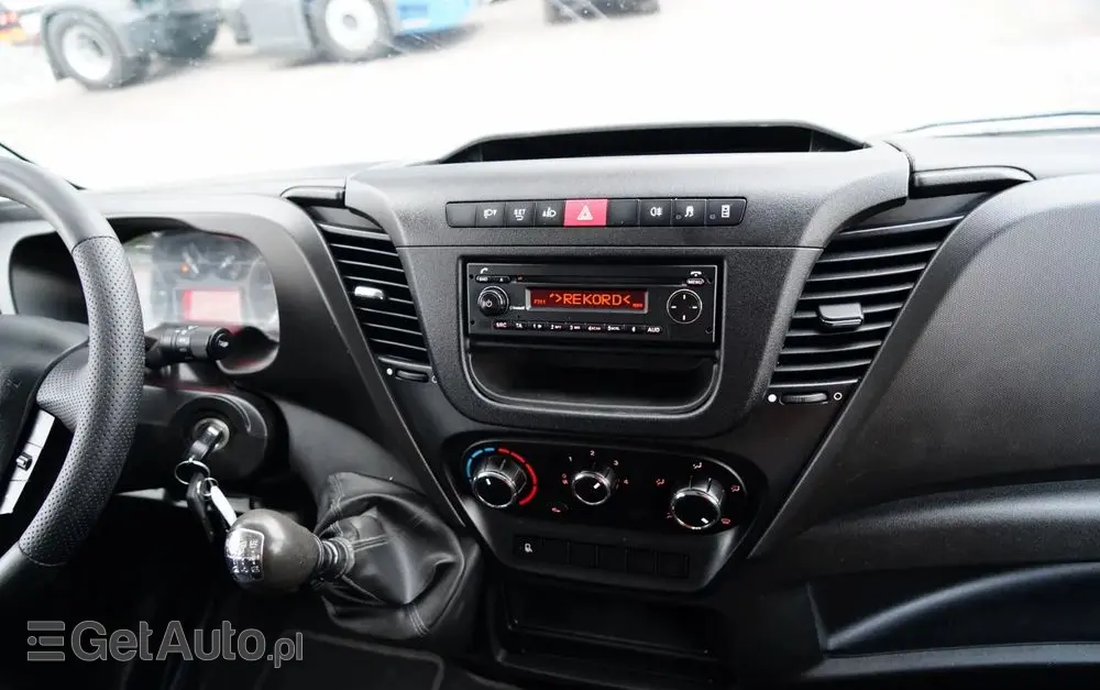 IVECO DAILY 35-140 / WYWROTKA / BRYGADOWKA - 6 MIEJSC  / BLIŹNIAK / MANUAL / 