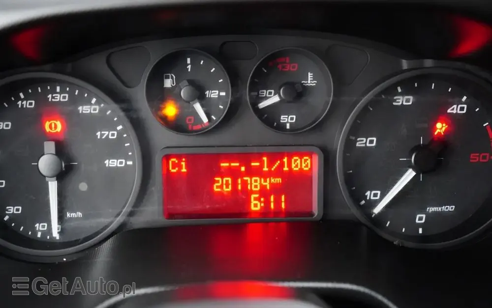 IVECO DAILY 35-140 / WYWROTKA / BRYGADOWKA - 6 MIEJSC  / BLIŹNIAK / MANUAL / 