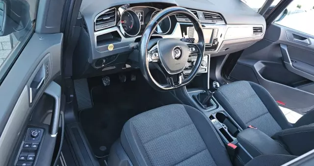 VOLKSWAGEN Touran 1.6 TDI SCR (BlueMotion Technology) Comfortline