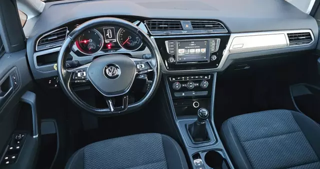 VOLKSWAGEN Touran 1.6 TDI SCR (BlueMotion Technology) Comfortline